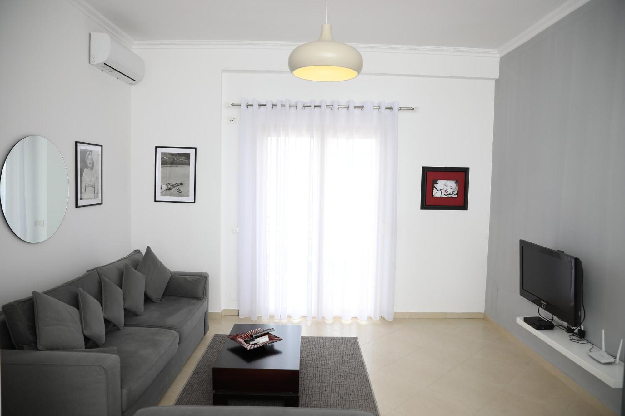 Square View Apartment Vlore Ngoại thất bức ảnh